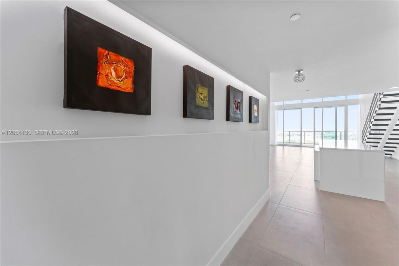 1040 Biscayne Blvd , Unit 3802, Miami, FL 33132 Photo
