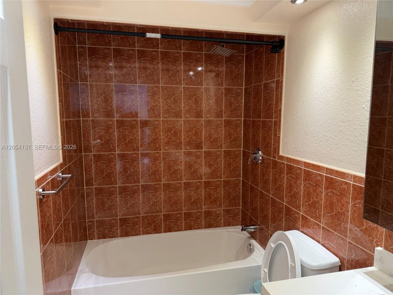 7010 NW 186th St , Unit 5-510, Hialeah, FL 33015 Photo