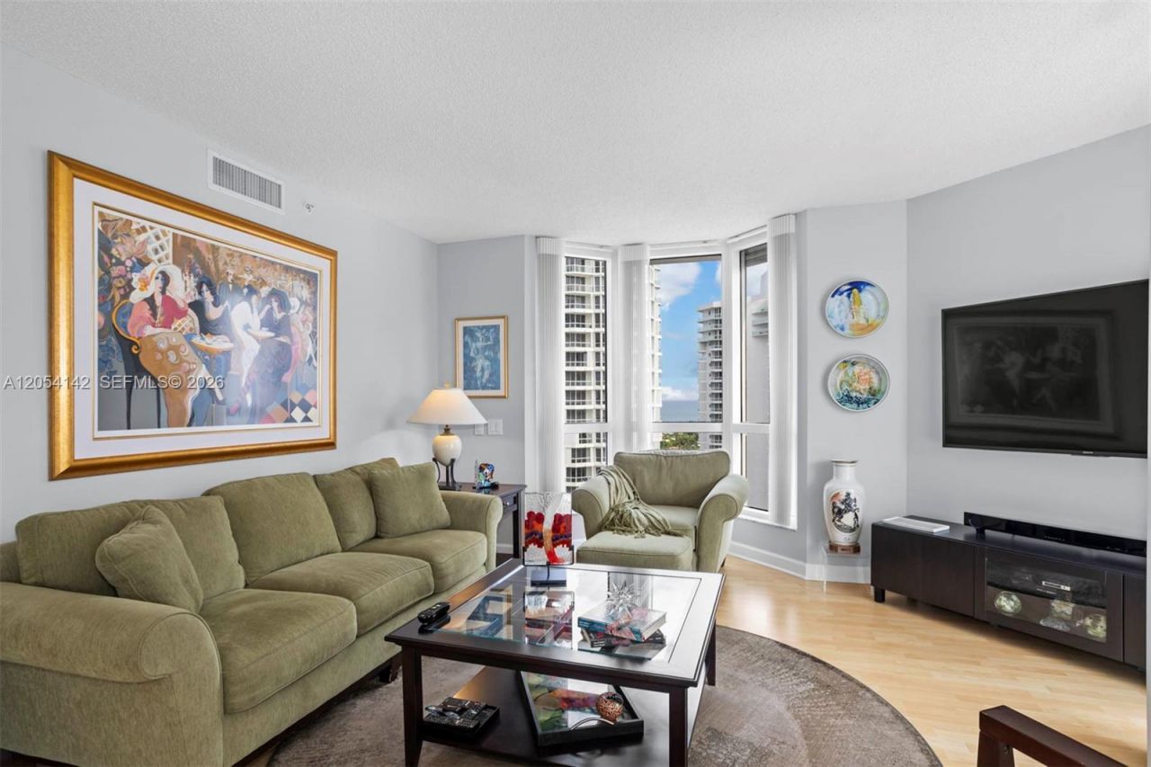 21205 Yacht Club Dr , Unit 2403, Aventura, FL 33180 Photo