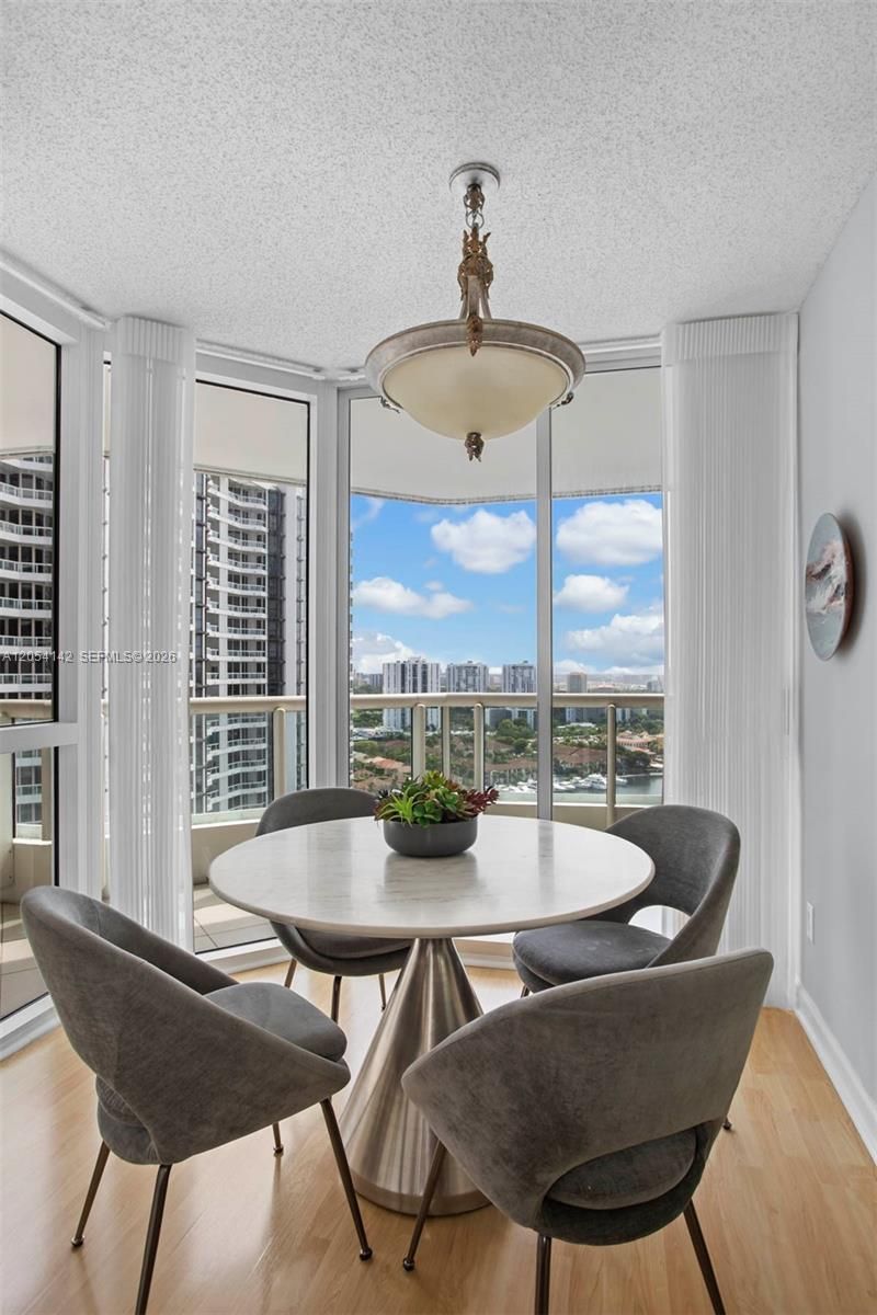 21205 Yacht Club Dr , Unit 2403, Aventura, FL 33180 Photo
