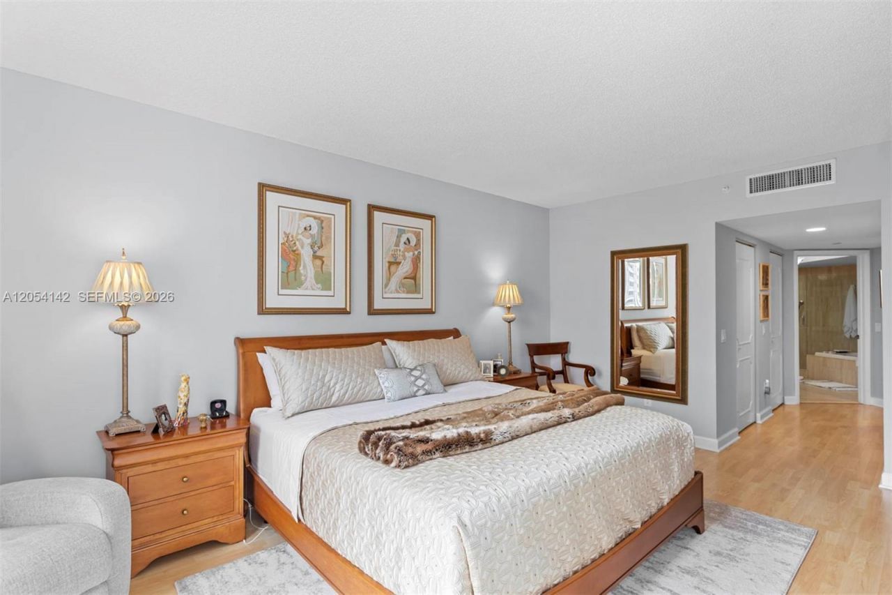 21205 Yacht Club Dr , Unit 2403, Aventura, FL 33180 Photo