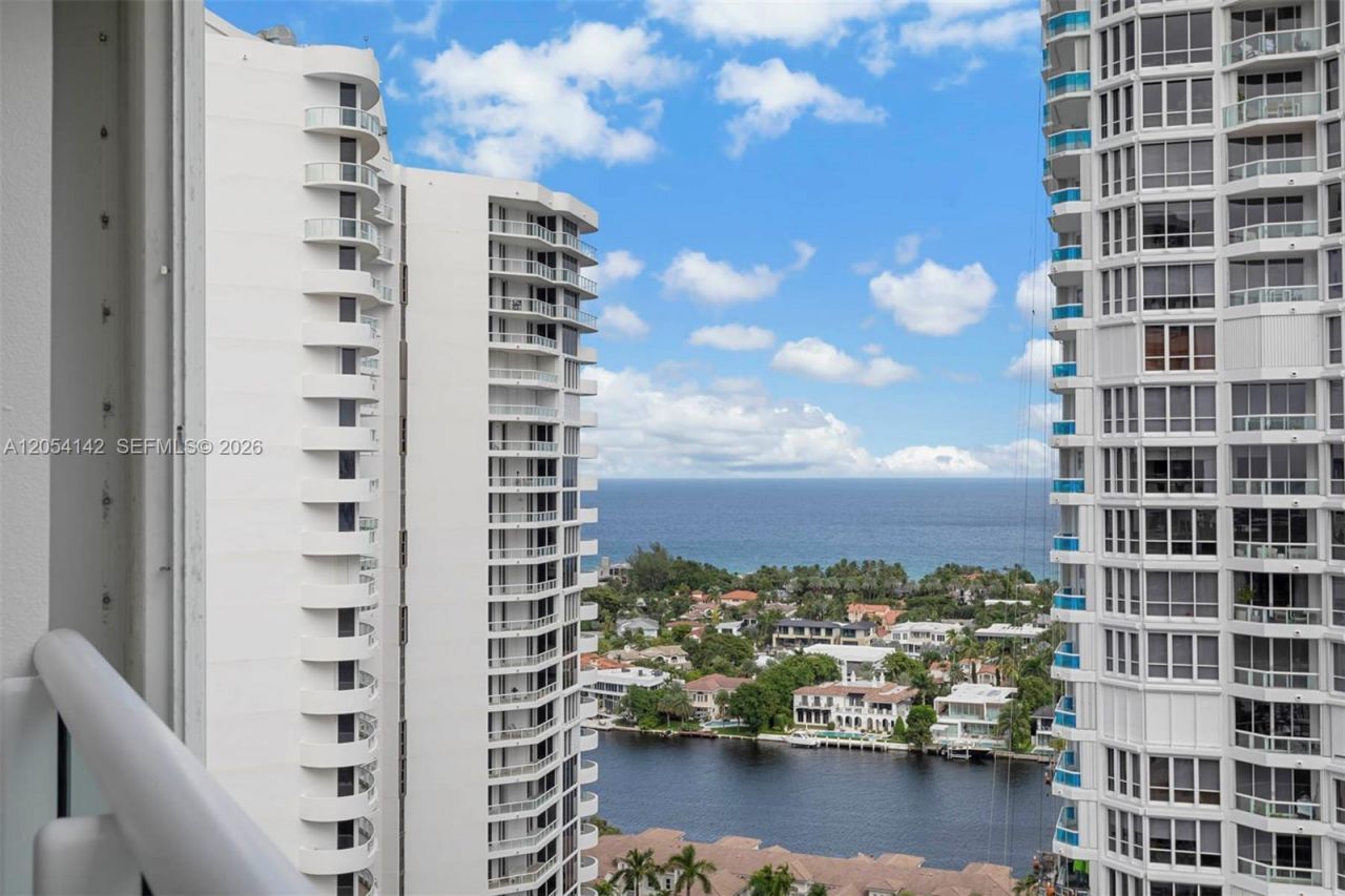 21205 Yacht Club Dr , Unit 2403, Aventura, FL 33180 Photo
