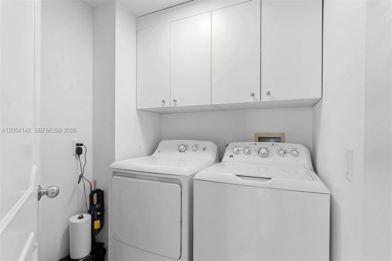21205 Yacht Club Dr , Unit 2403, Aventura, FL 33180 Photo