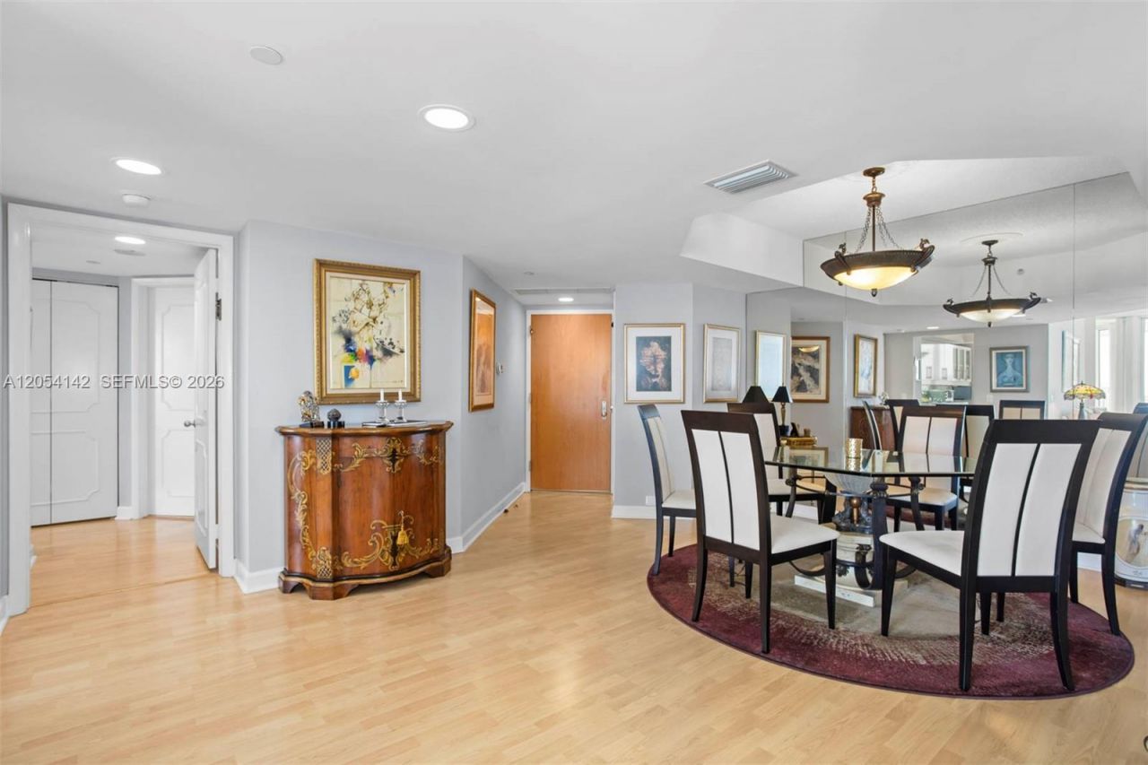 21205 Yacht Club Dr , Unit 2403, Aventura, FL 33180 Photo