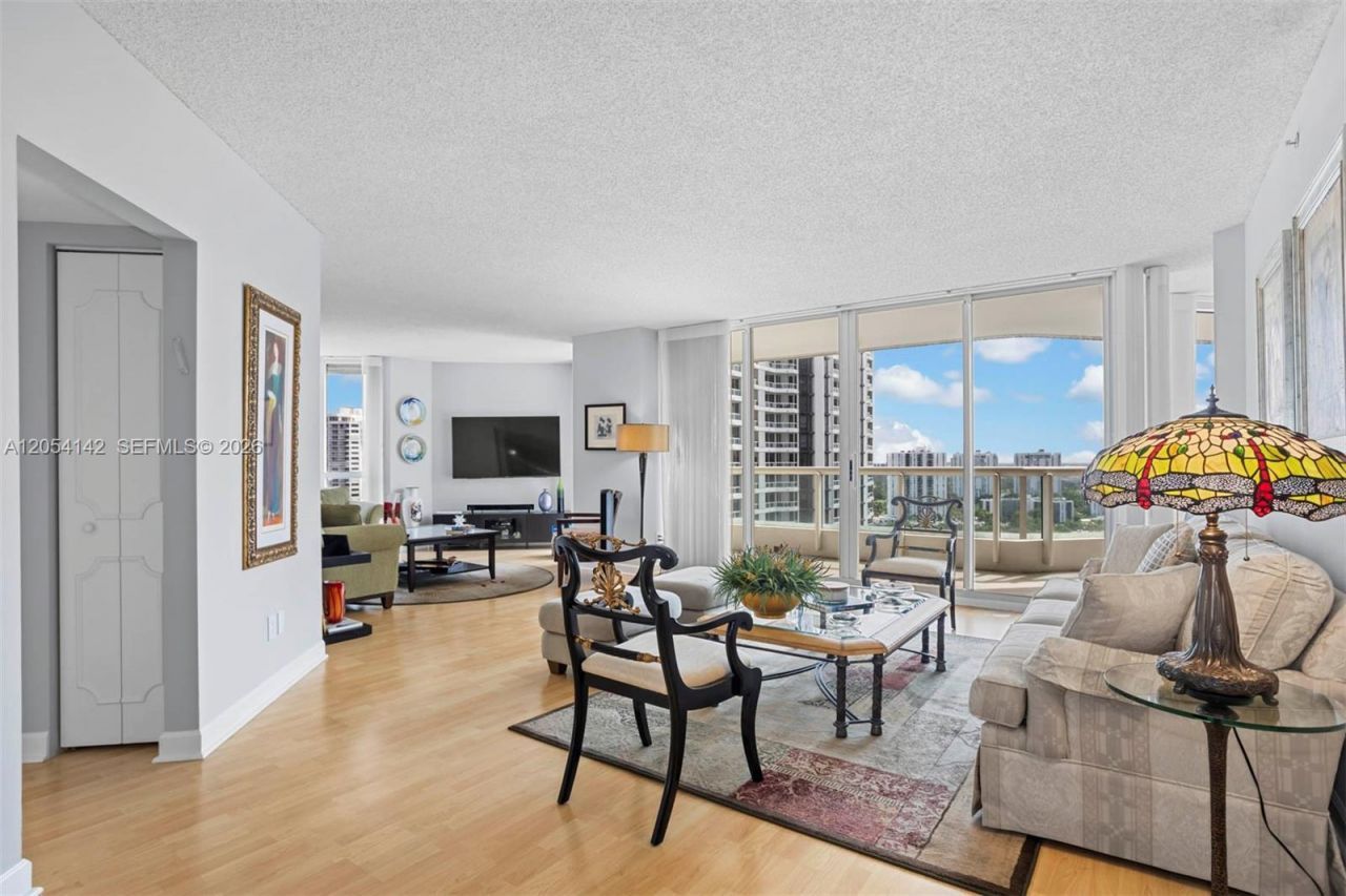 21205 Yacht Club Dr , Unit 2403, Aventura, FL 33180 Photo