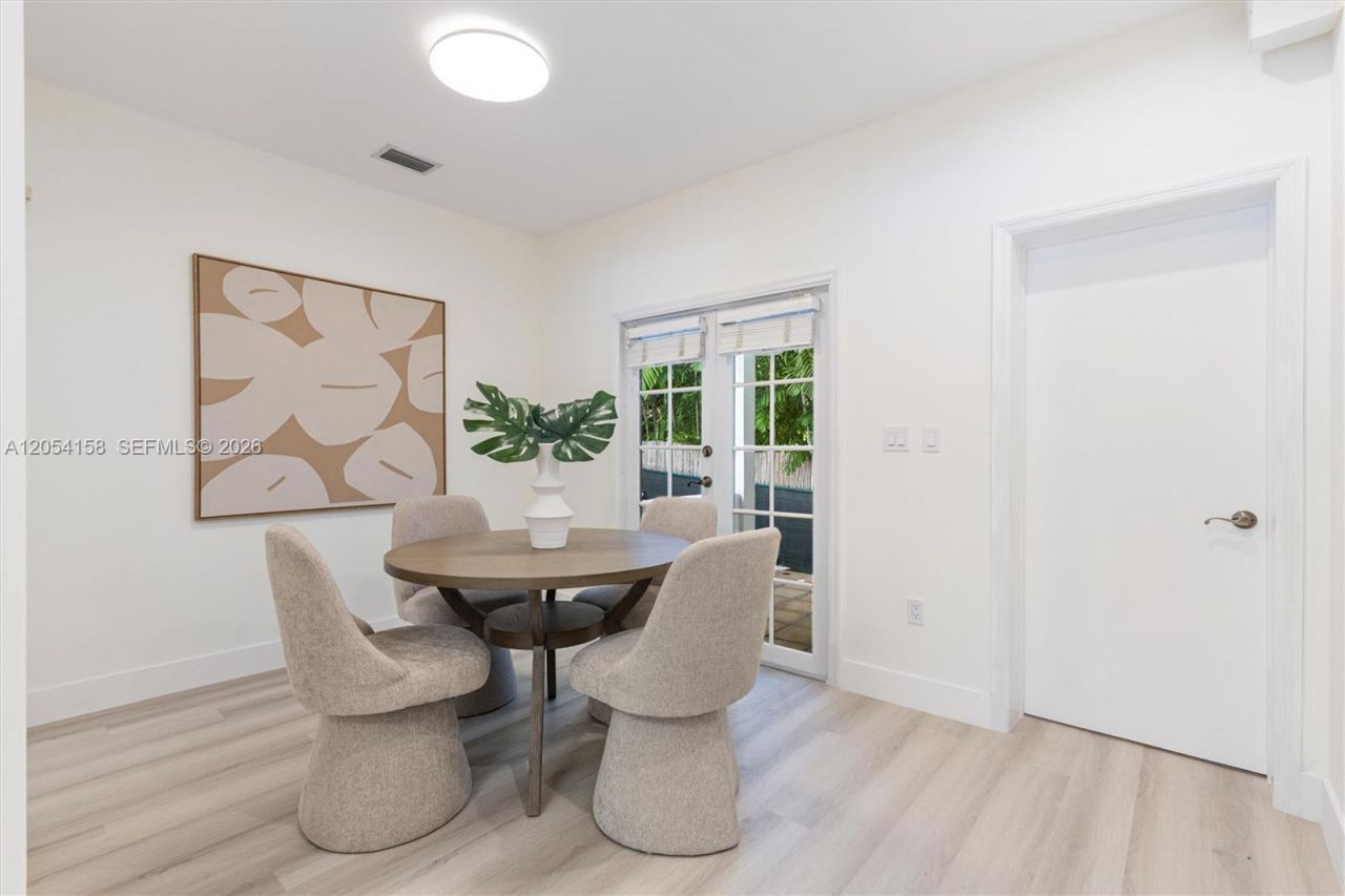 145 W Sunrise Ave , Coral Gables, FL 33133 Photo