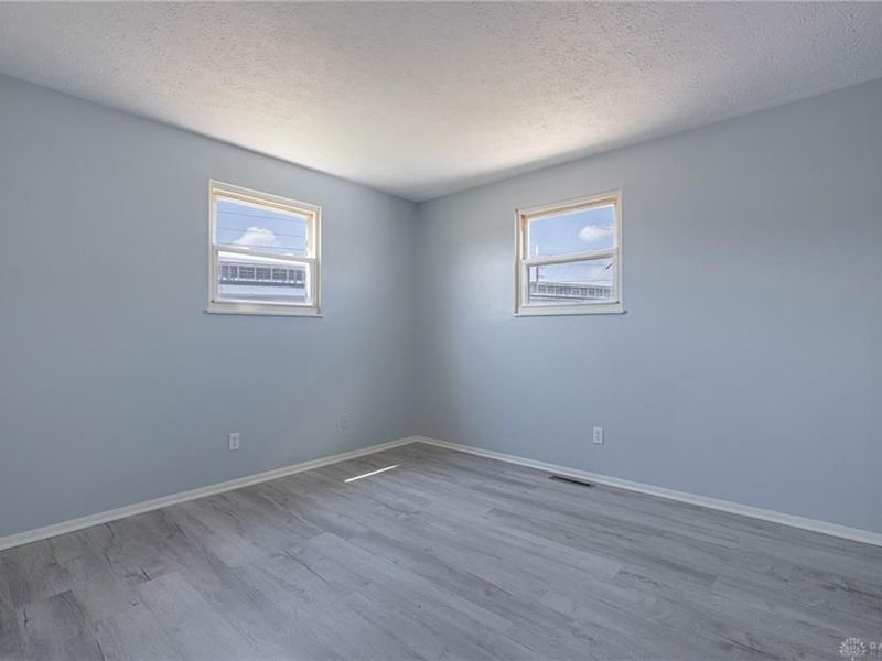 653 S Douglas Avenue, Springfield, OH 45505 Photo 11