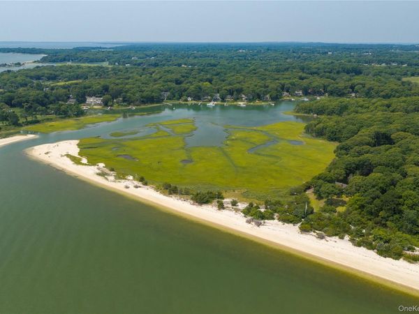 Peconic, NY 11958