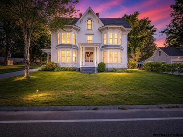 169 Main Street, Francestown, NH 03043