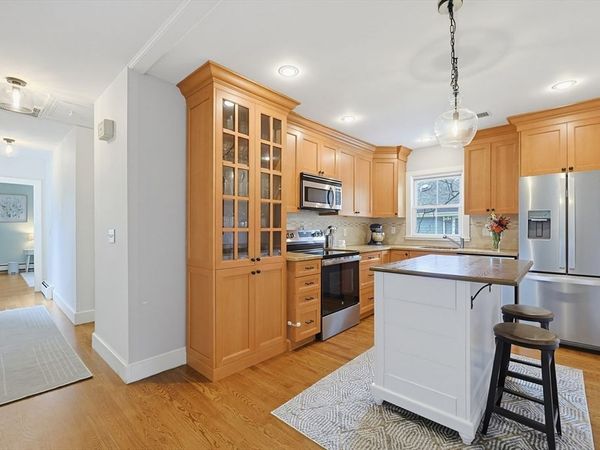 89 May St, Unit 4, Needham, MA 02492