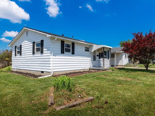 653 S Douglas Avenue , Springfield, OH 45505