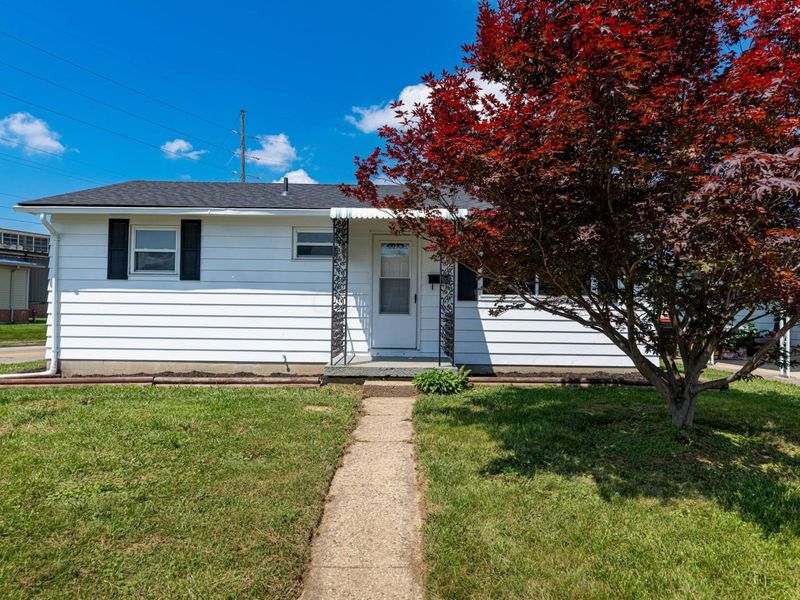 653 S Douglas Avenue , Springfield, OH 45505 Photo 2
