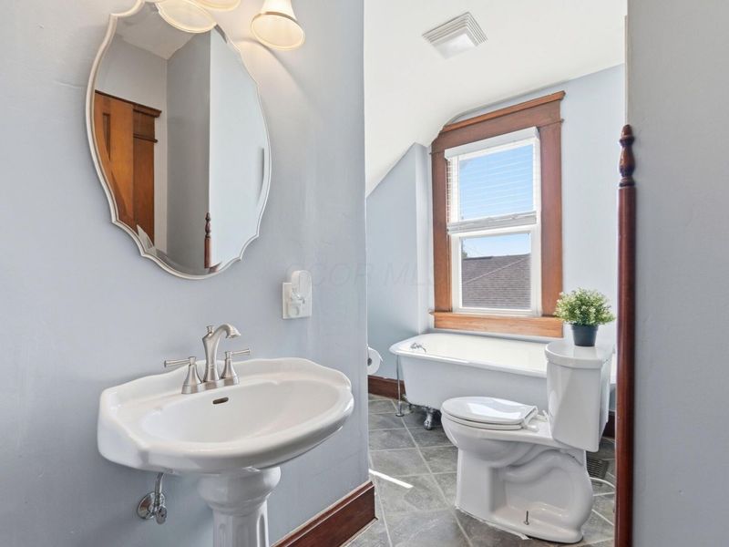1519 W Market Street , Baltimore, OH 43105 Photo 40