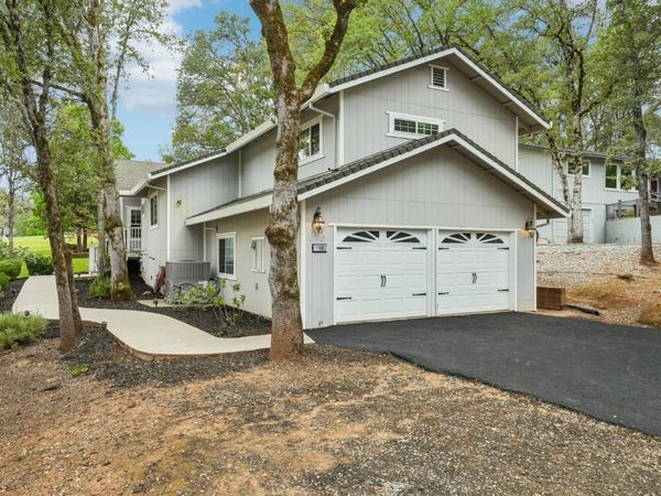 11883 Torrey Pines Dr, Auburn, CA 95602