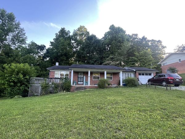 108 Parkview Dr , McMinnville, TN 37110
