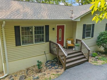 1336 GRANNY SMITH ROAD , LINDEN, VA 22642