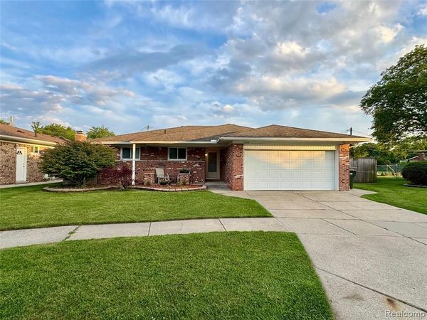 14718 Howell Court , Sterling Heights, MI 48312