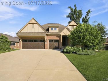 6824 Venturi Drive, Washington Twp, MI 48094
