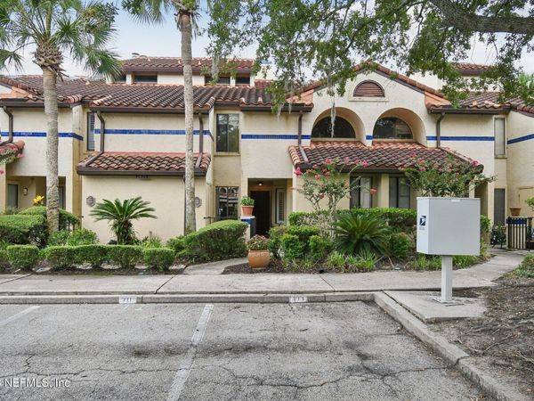 3809 LAVISTA Circle, Unit 210, Jacksonville, FL 32217