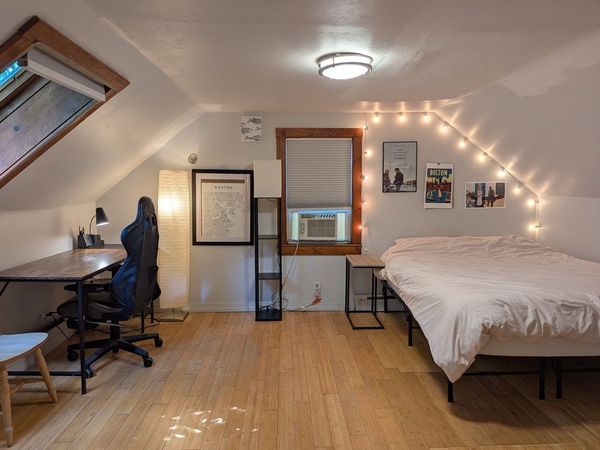 14 Lopez, Cambridge, MA 02139