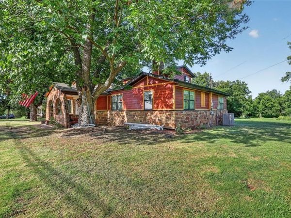 2122 N Dobbs , Harrah, OK 73045