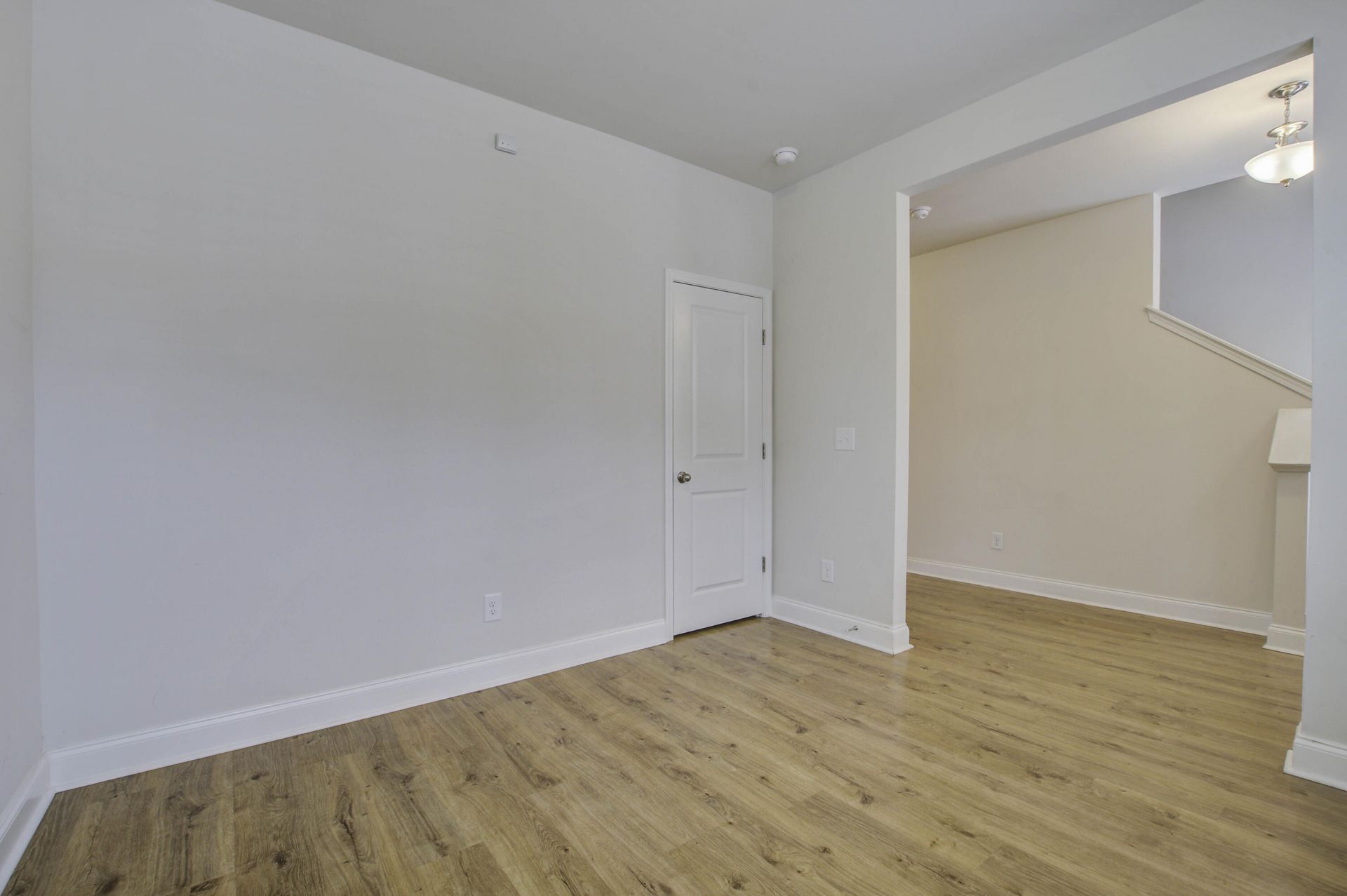 7824 Montview Road Photo 4