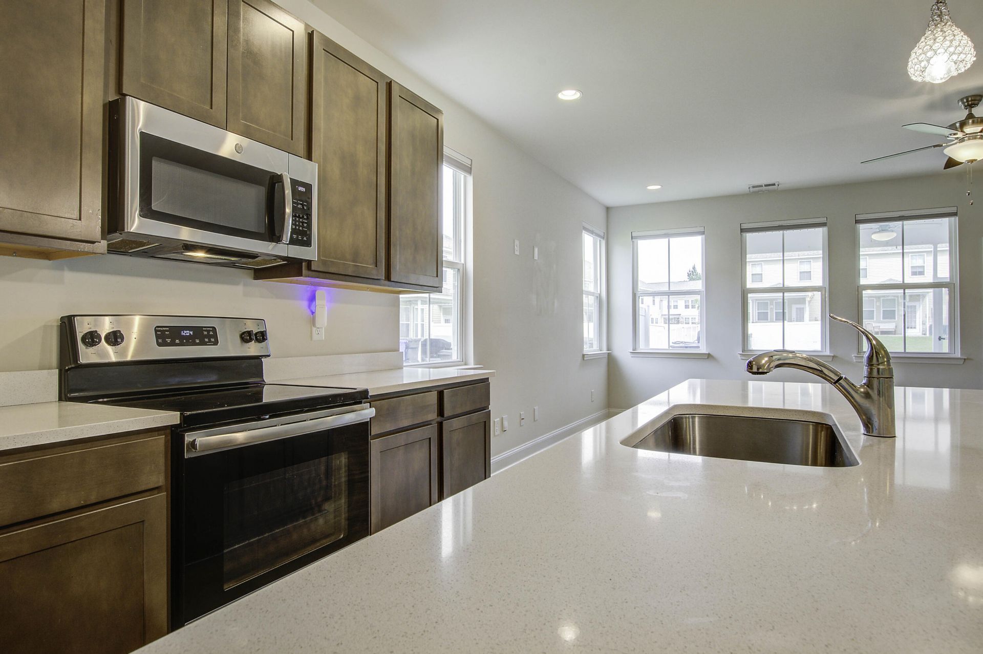 7824 Montview Road Photo 9