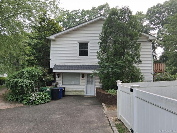 36 Wedgewood Drive , Coram, NY 11727