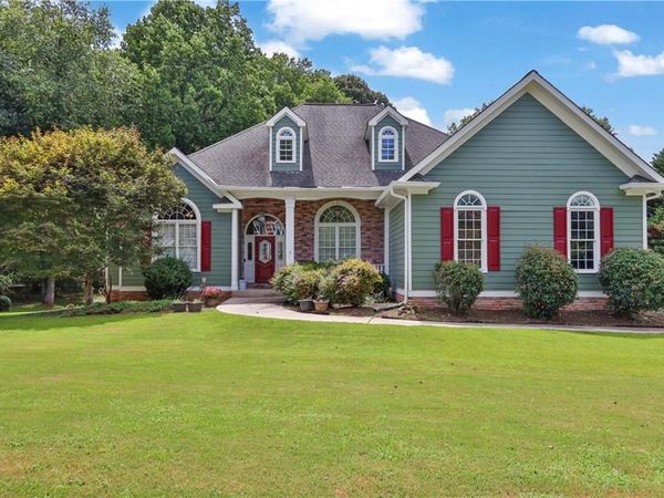 2195 Misty Oaks Drive, Buford, GA 30519