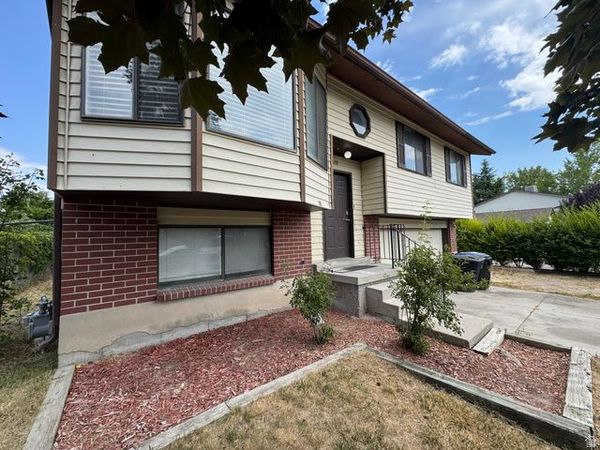 6119 PARK WOOD DR, Salt Lake City, UT 84118