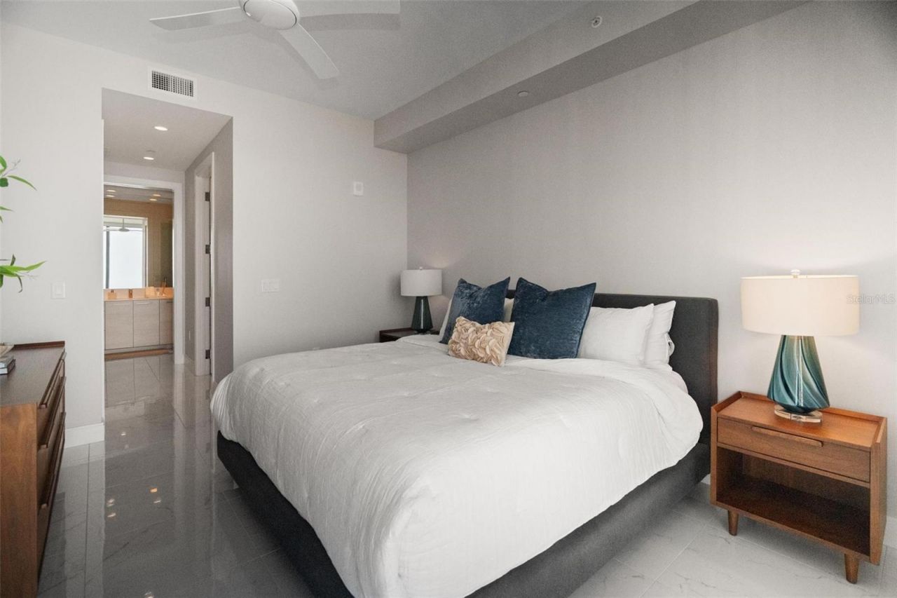 100 1st Avenue N, Unit 2302, Saint Petersburg, FL 33701 Photo