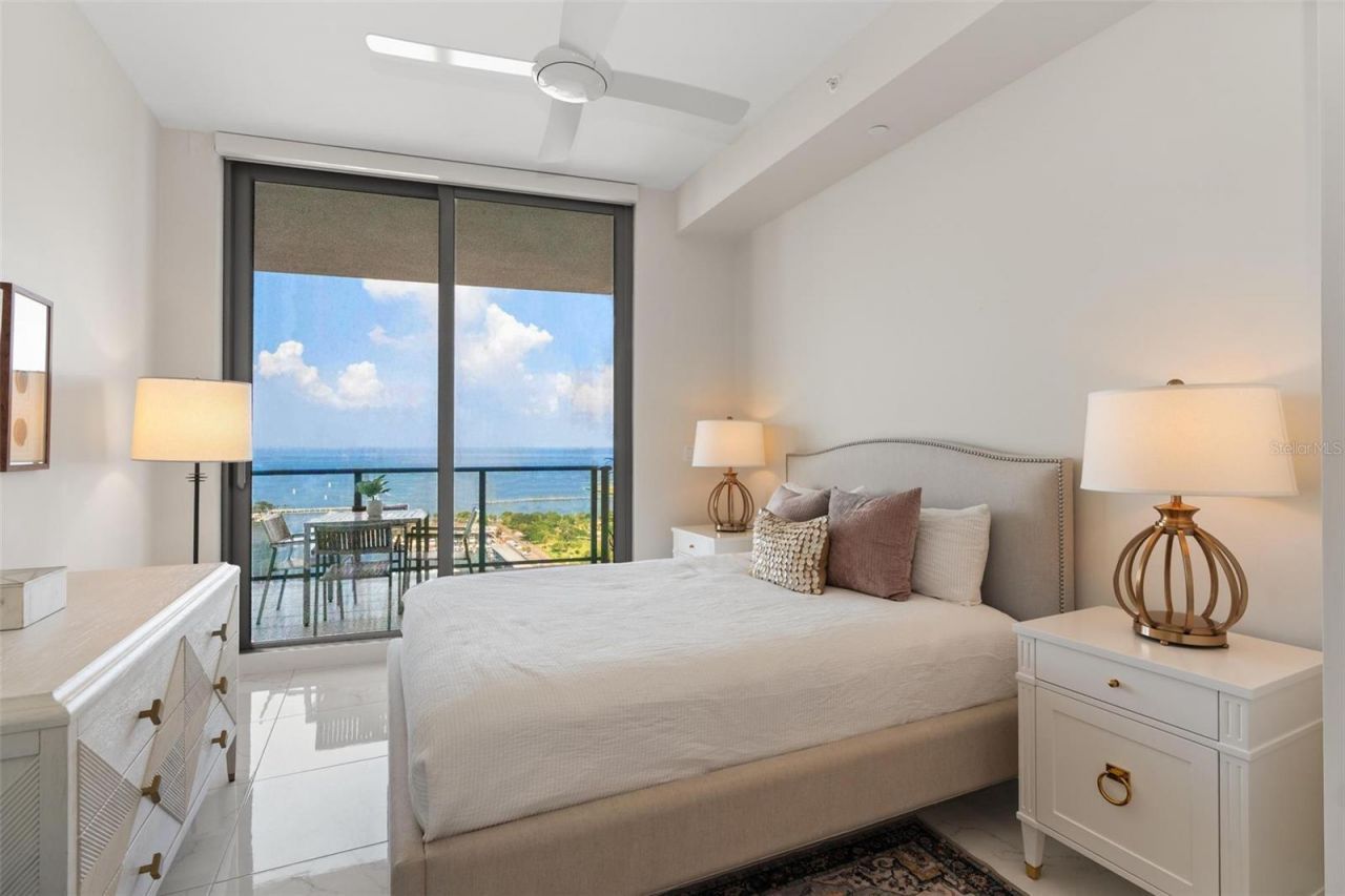 100 1st Avenue N, Unit 2302, Saint Petersburg, FL 33701 Photo
