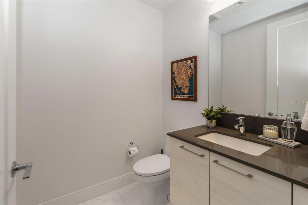 100 1st Avenue N, Unit 2302, Saint Petersburg, FL 33701 Photo