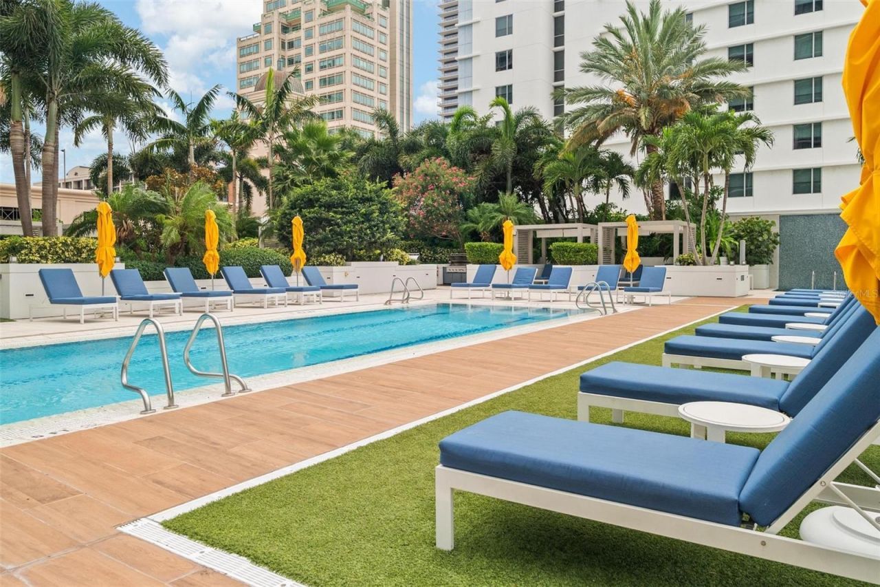 100 1st Avenue N, Unit 2302, Saint Petersburg, FL 33701 Photo
