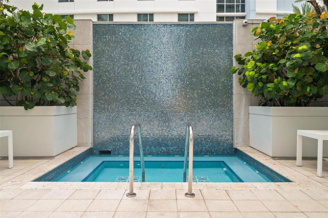 100 1st Avenue N, Unit 2302, Saint Petersburg, FL 33701 Photo