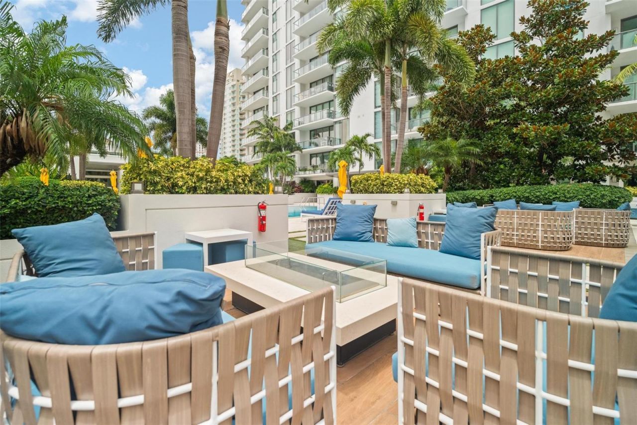 100 1st Avenue N, Unit 2302, Saint Petersburg, FL 33701 Photo
