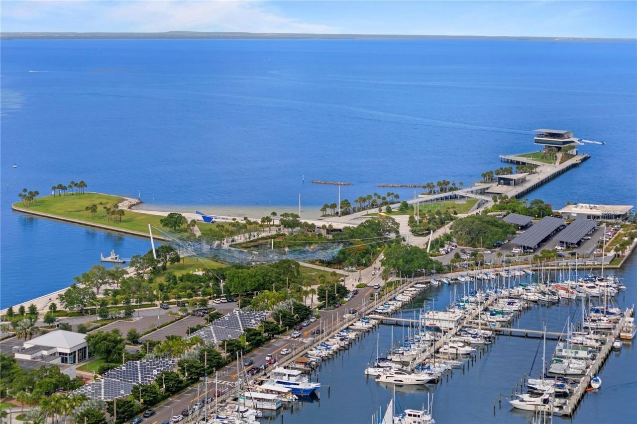 100 1st Avenue N, Unit 2302, Saint Petersburg, FL 33701 Photo