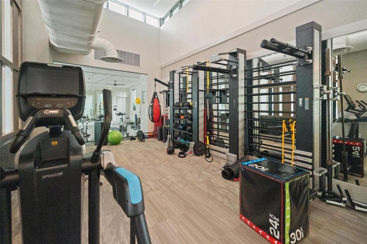 100 1st Avenue N, Unit 2302, Saint Petersburg, FL 33701 Photo