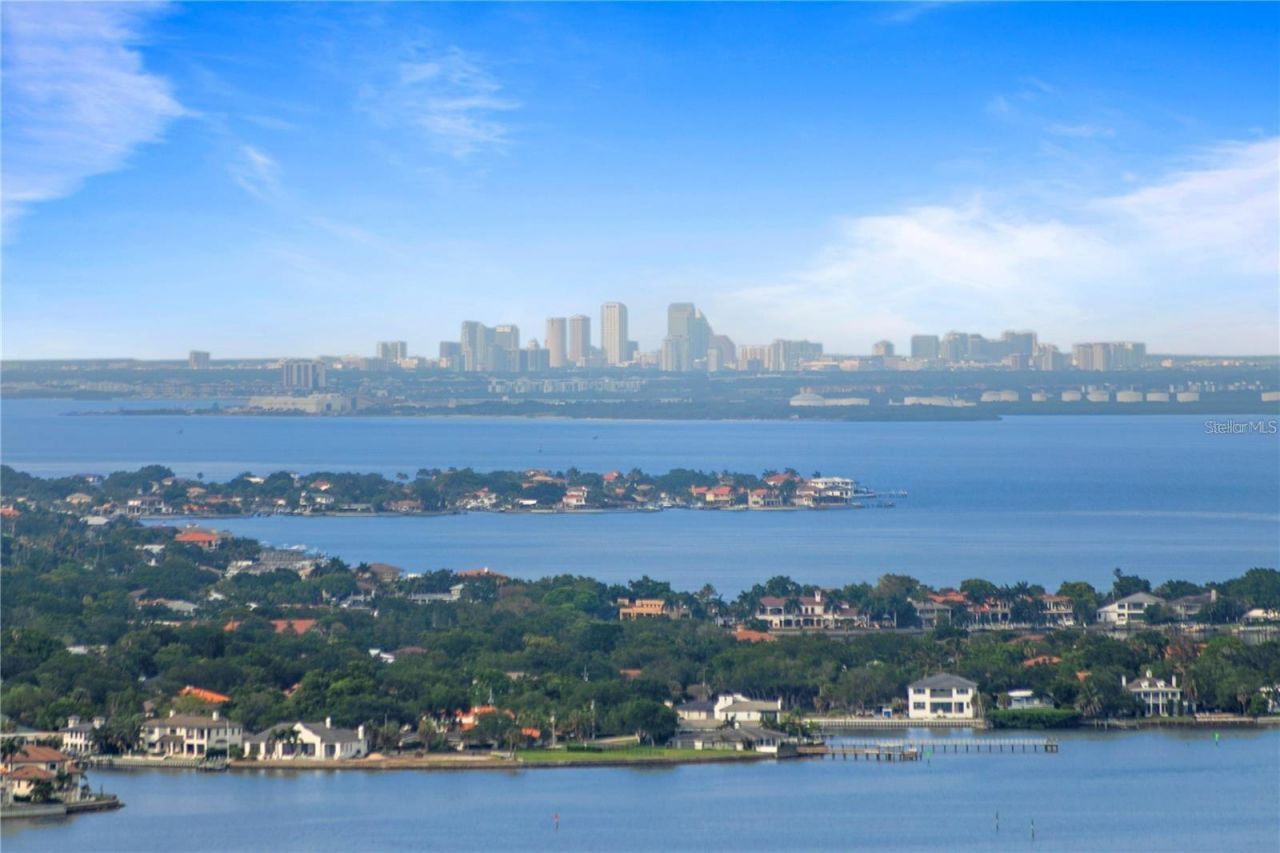 100 1st Avenue N, Unit 2302, Saint Petersburg, FL 33701 Photo