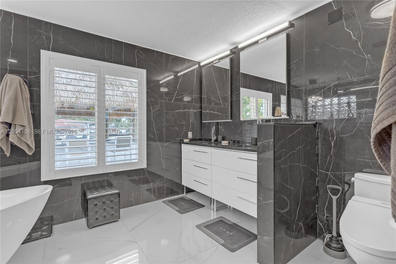 2920 NE 55th Pl, Fort Lauderdale, FL 33308 Photo