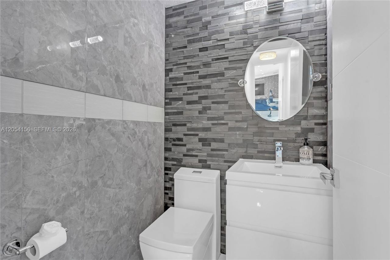 2920 NE 55th Pl, Fort Lauderdale, FL 33308 Photo