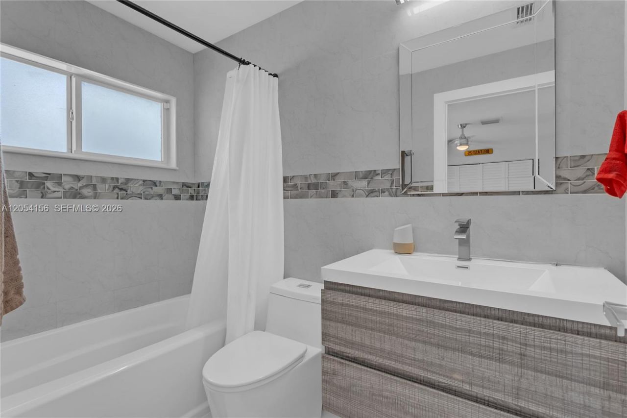 2920 NE 55th Pl, Fort Lauderdale, FL 33308 Photo
