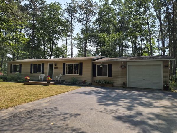 14733 Golden Lane, Millersburg, MI 49759