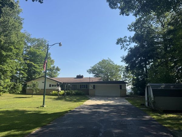 7760 Paradise Trail, Carp Lake, MI 49718