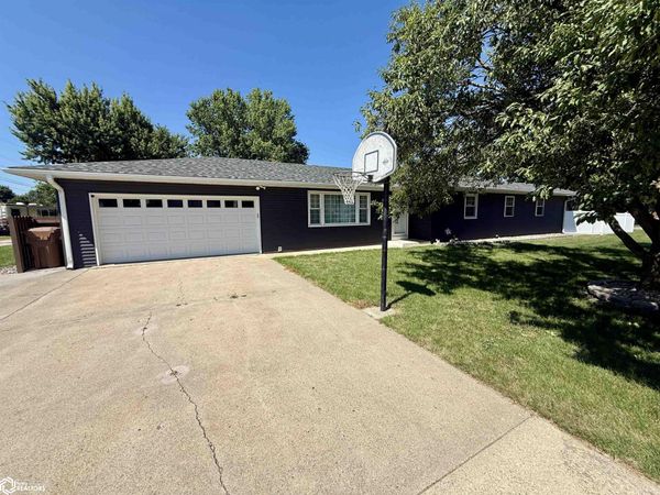 328 E 7th Street, Glidden, IA 51443