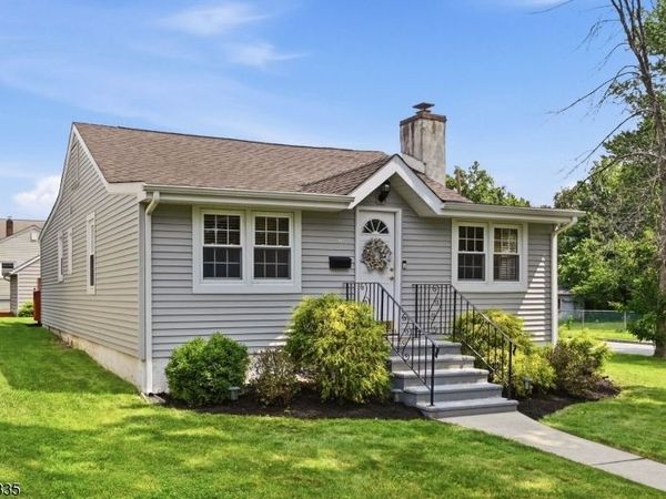 127 Minnehaha Blvd, Parsippany-Troy Hills, NJ 07034