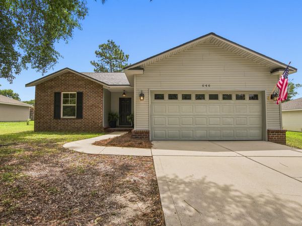 646 Hunters Ridge Road, DeFuniak Springs, FL 32433