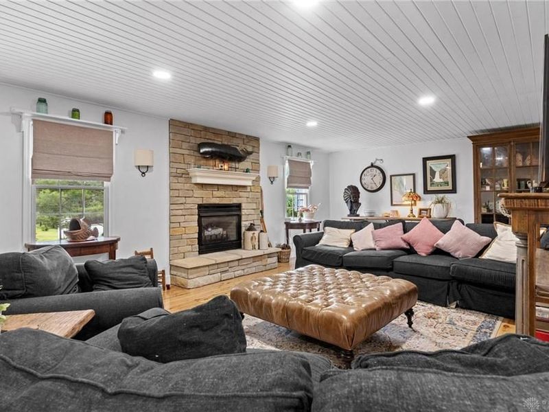 129 Corinthian Drive, Chester Township, OH 45177 Photo 5