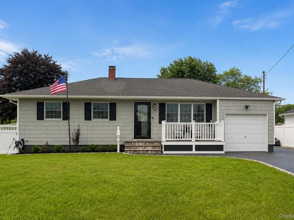 46 Andrea Lane , West Sayville, NY 11796