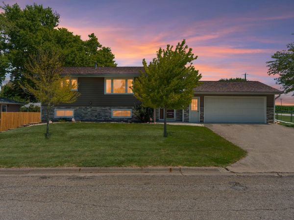 106 Grand Avenue, Story City, IA 50248